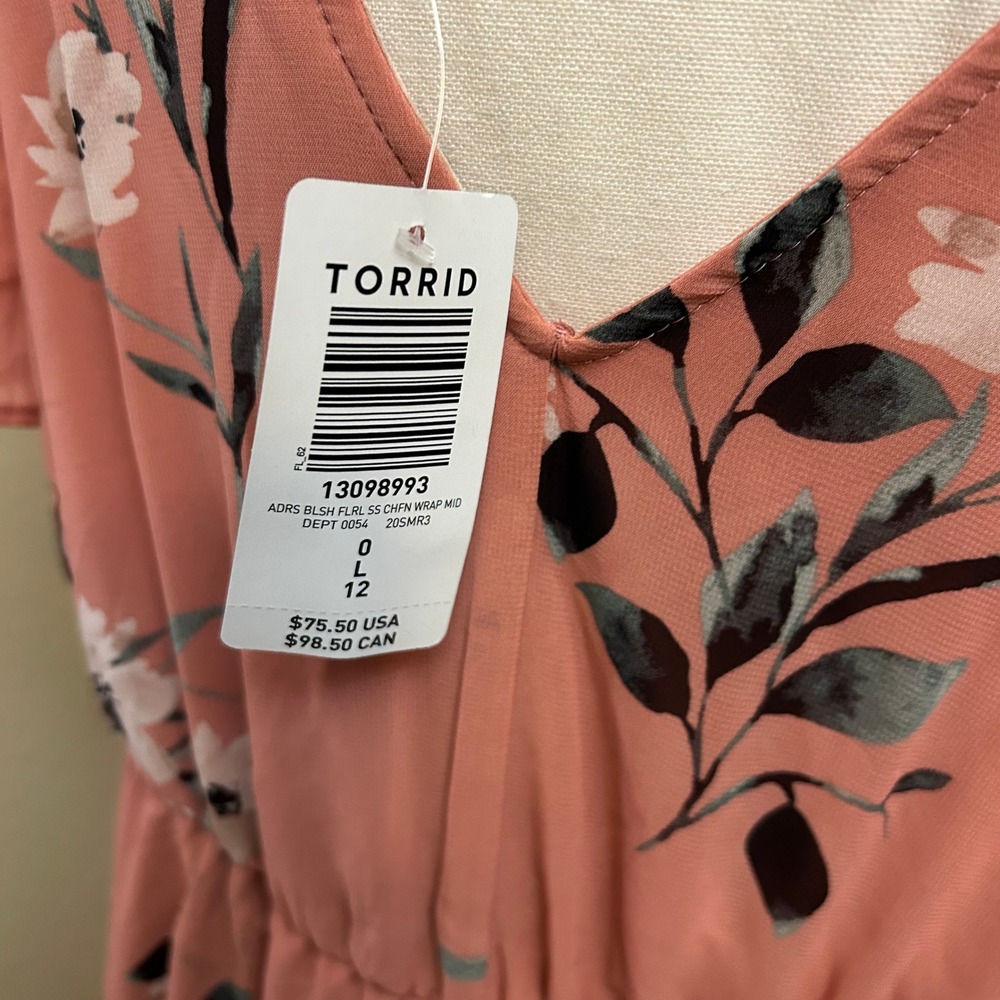 Torrid Floral Chiffon‎ Wrap Dress Plus Size 0 Short Sleeve Blush Pink No Belt - Picture 4 of 10